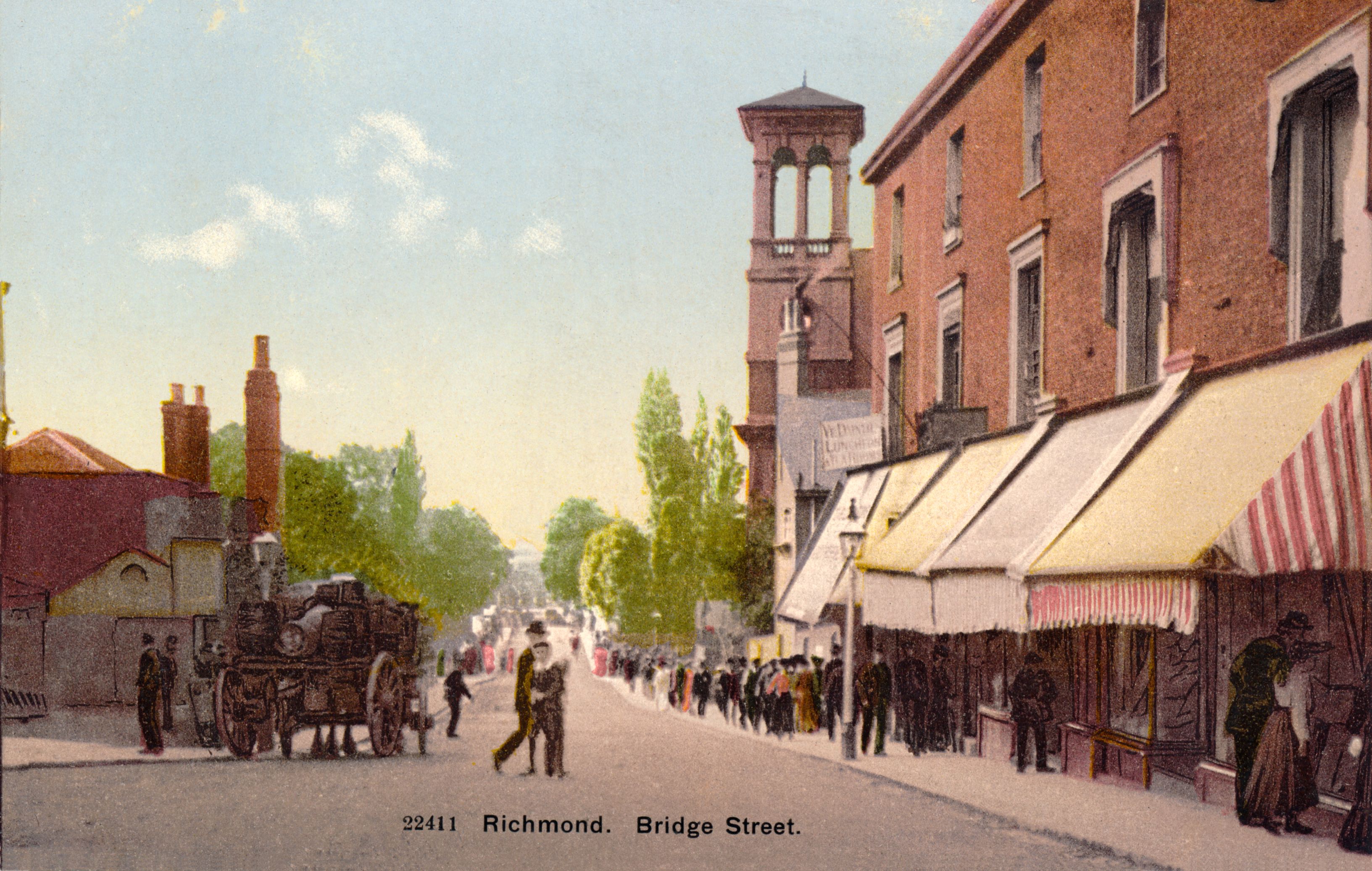 Richmond Bridge from Richmond side,street-townscape